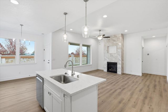 1109 - Unit 21 N Country Club Dr, Deer Park, WA 99006