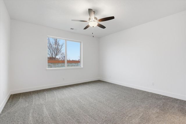 1109 - Unit 21 N Country Club Dr, Deer Park, WA 99006