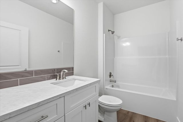 1109 - Unit 21 N Country Club Dr, Deer Park, WA 99006