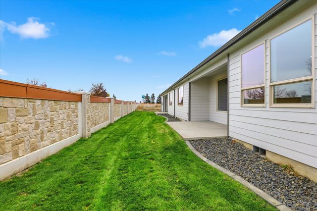 1109 - Unit 21 N Country Club Dr, Deer Park, WA 99006