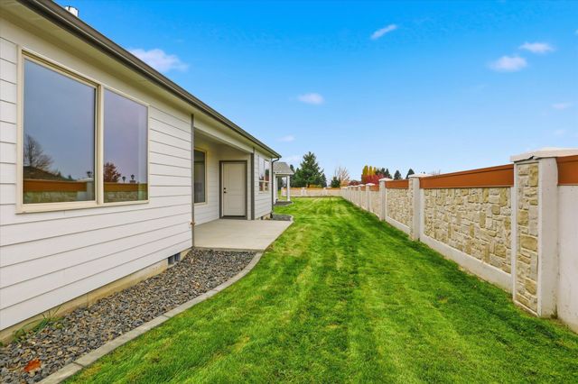 1109 - Unit 21 N Country Club Dr, Deer Park, WA 99006