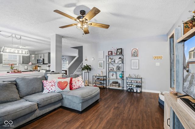 1916 Abbey Lane, Danville, IN 46122