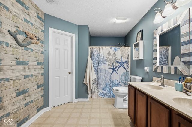 1916 Abbey Lane, Danville, IN 46122