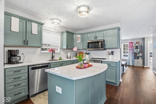 1916 Abbey Lane, Danville, IN 46122