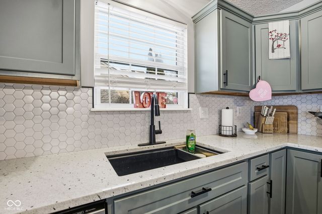 1916 Abbey Lane, Danville, IN 46122