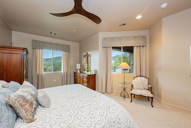 6790 W Red Hawk Place, Marana, AZ 85658