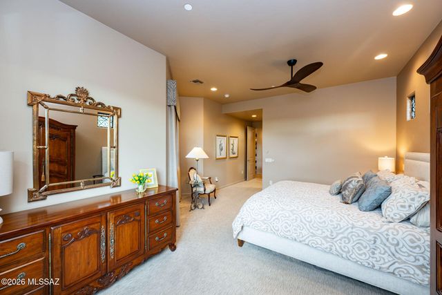 6790 W Red Hawk Place, Marana, AZ 85658