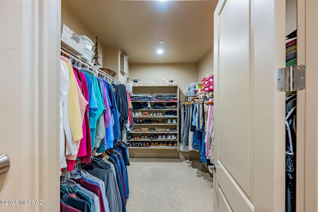 6790 W Red Hawk Place, Marana, AZ 85658