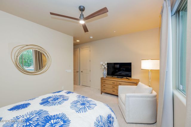 6790 W Red Hawk Place, Marana, AZ 85658