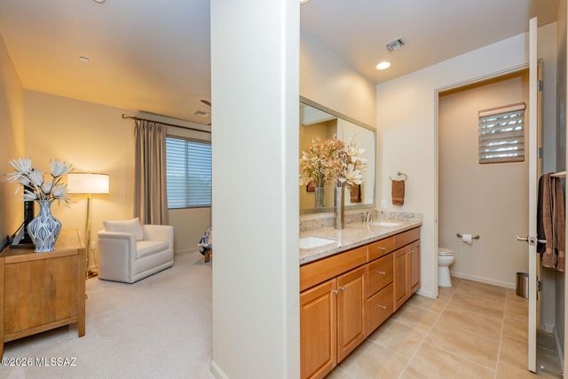 6790 W Red Hawk Place, Marana, AZ 85658