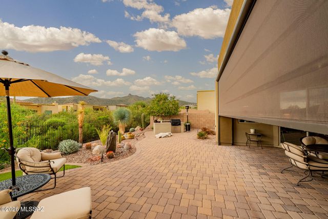 6790 W Red Hawk Place, Marana, AZ 85658