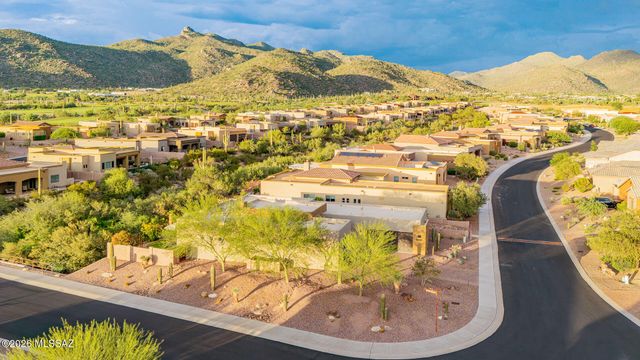 6790 W Red Hawk Place, Marana, AZ 85658