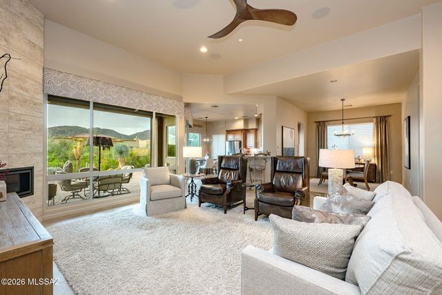 6790 W Red Hawk Place, Marana, AZ 85658