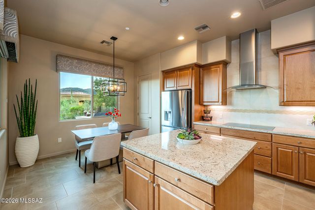 6790 W Red Hawk Place, Marana, AZ 85658