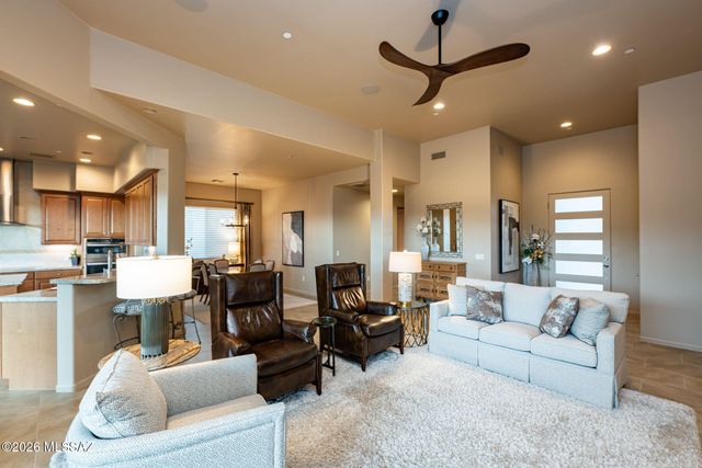 6790 W Red Hawk Place, Marana, AZ 85658