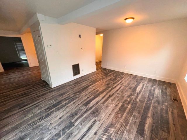 90 Turner Ave, Pittsfield, MA 01201