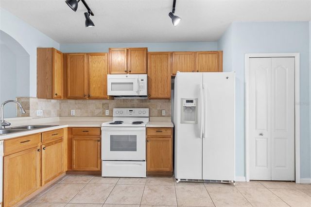 16221 SWAN VIEW CIRCLE, Odessa, FL 33556
