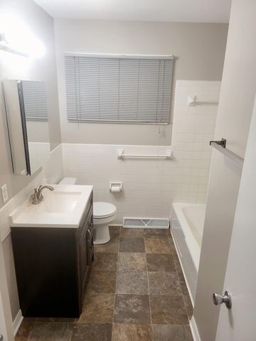 104 PINEWOOD DR, Columbia, MO 65203