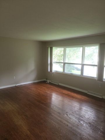 104 PINEWOOD DR, Columbia, MO 65203