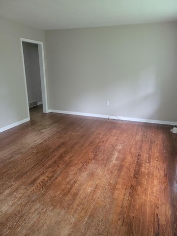 104 PINEWOOD DR, Columbia, MO 65203