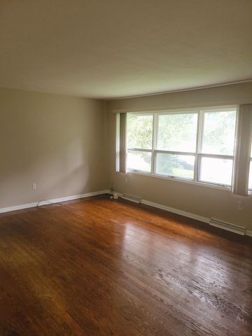 104 PINEWOOD DR, Columbia, MO 65203