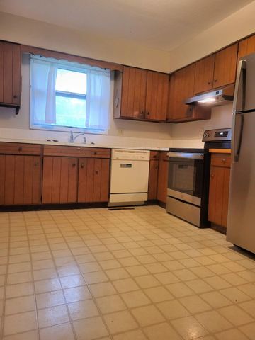104 PINEWOOD DR, Columbia, MO 65203