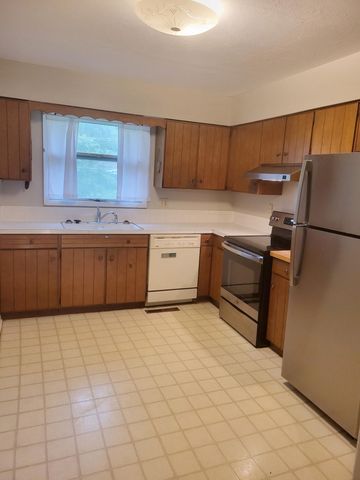 104 PINEWOOD DR, Columbia, MO 65203