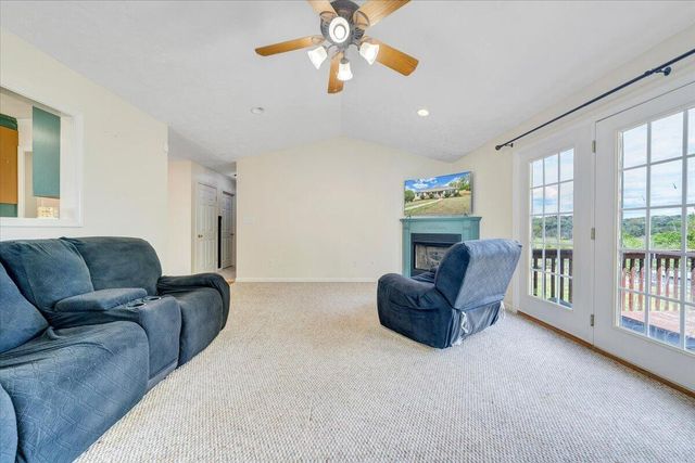 686 Pinehaven RD, Fincastle, VA 24090