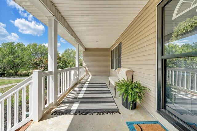 686 Pinehaven RD, Fincastle, VA 24090