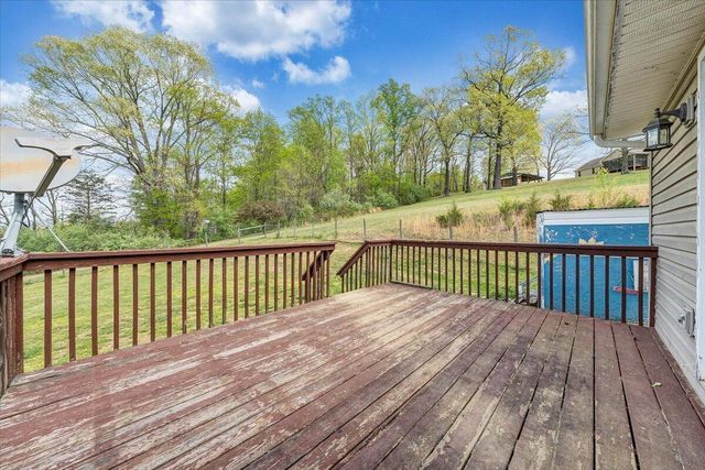 686 Pinehaven RD, Fincastle, VA 24090