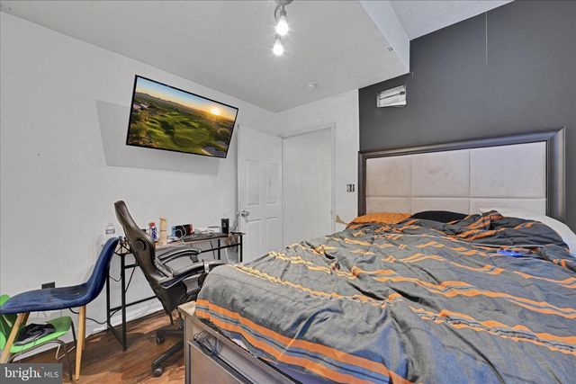 321 E POPLAR ST, York, PA 17403