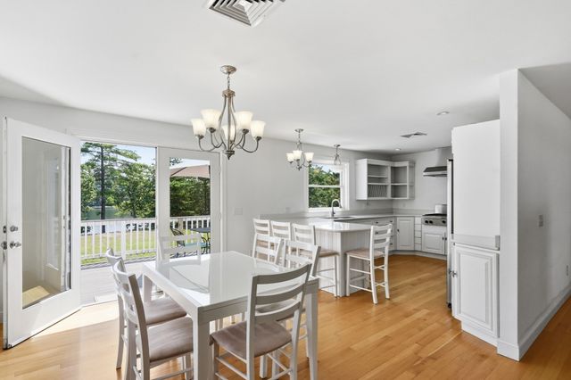 1566 Victory Hwy, North Smithfield, RI 02896