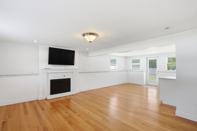 1566 Victory Hwy, North Smithfield, RI 02896