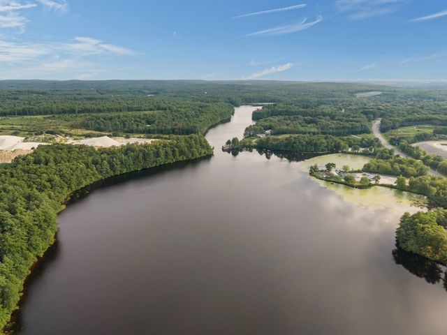 1566 Victory Hwy, North Smithfield, RI 02896