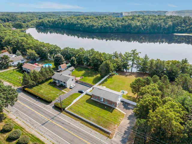 1566 Victory Hwy, North Smithfield, RI 02896