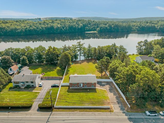 1566 Victory Hwy, North Smithfield, RI 02896