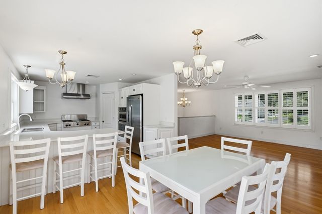 1566 Victory Hwy, North Smithfield, RI 02896