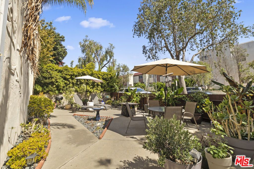 2447 Chelsea Place, Santa Monica, CA 90404 — photo 3