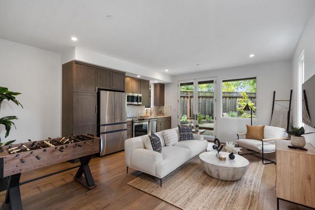 141 Lake Road, Portola Valley, CA 94028