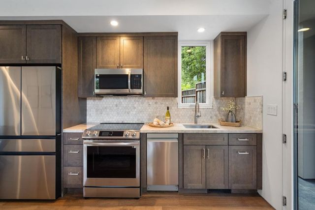 141 Lake Road, Portola Valley, CA 94028