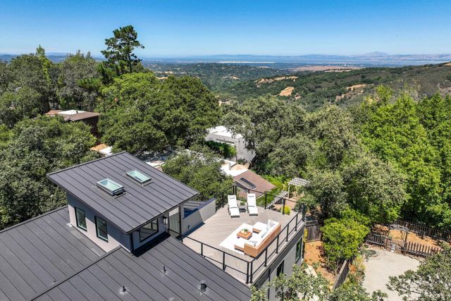 141 Lake Road, Portola Valley, CA 94028