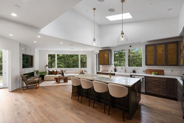 141 Lake Road, Portola Valley, CA 94028
