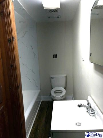 3339 Meadors Rd, Florence, SC 29501