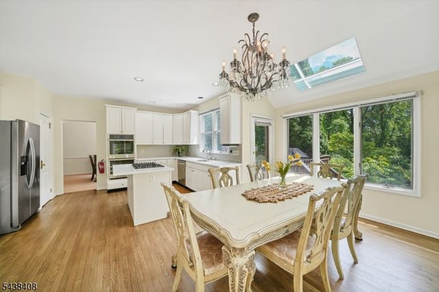 28 Ranney Rd, Washington Twp., NJ 07853