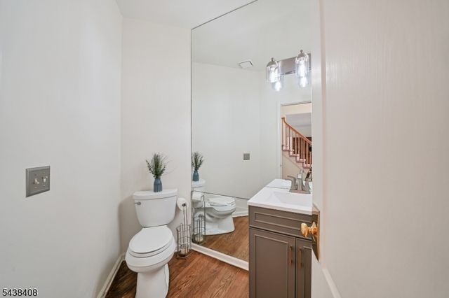28 Ranney Rd, Washington Twp., NJ 07853
