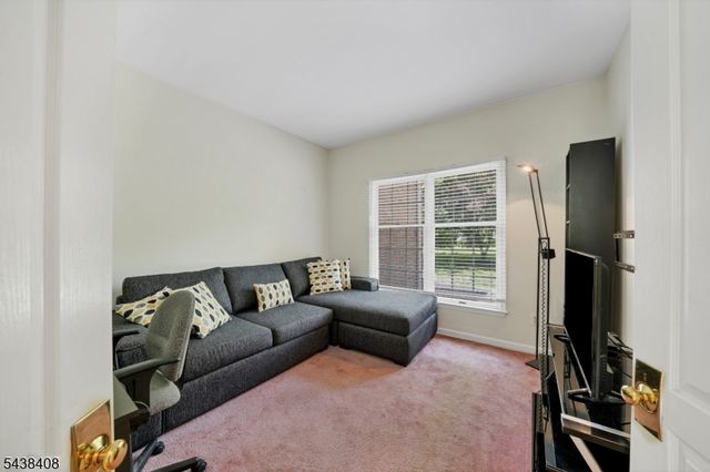 28 Ranney Rd, Washington Twp., NJ 07853