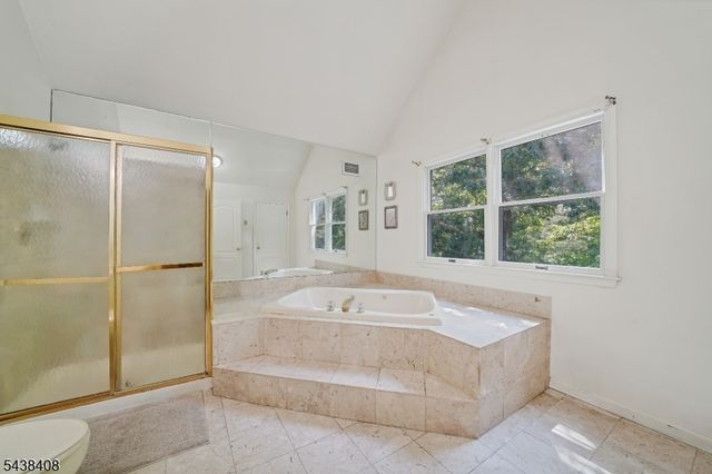 28 Ranney Rd, Washington Twp., NJ 07853