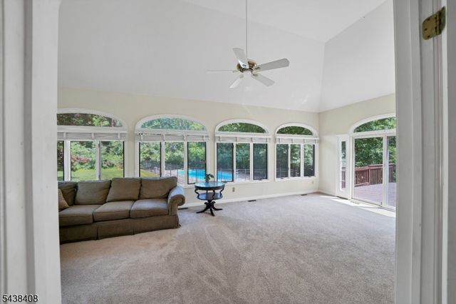 28 Ranney Rd, Washington Twp., NJ 07853