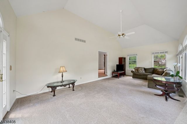 28 Ranney Rd, Washington Twp., NJ 07853