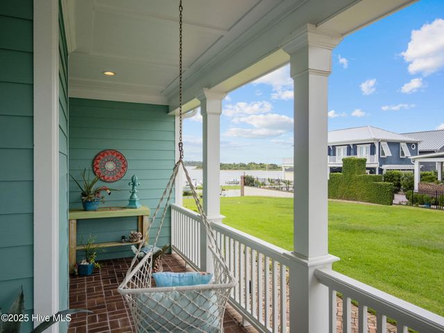 303 S Elm Street, Swansboro, NC 28584